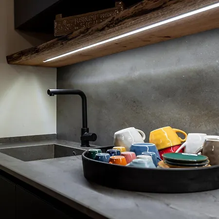 Relais Carrara Couette-café 4*